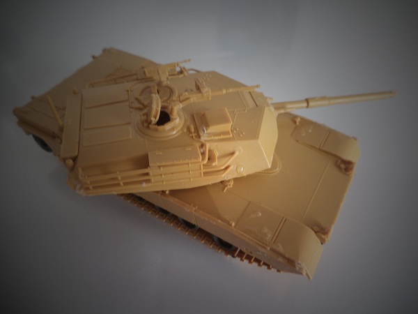 Italeri 1:72 IT77001 M1 Abrams Kit + colori + colla + pennello 