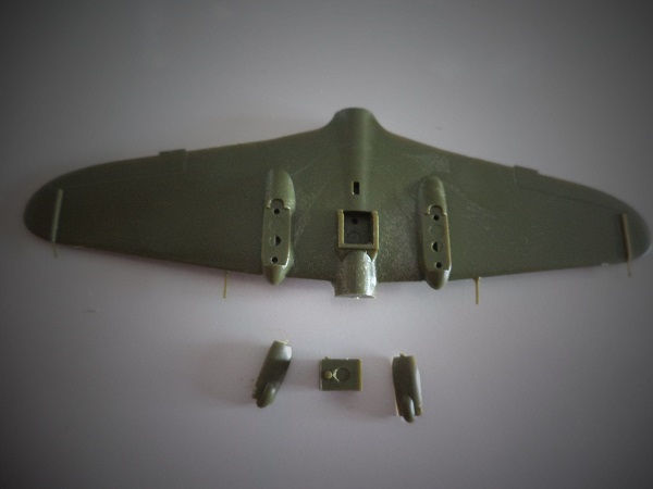 Zvezda IL-2 Landing gear parts.